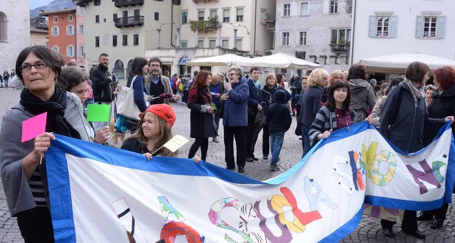 Trilinguismo, mancano mille docenti
