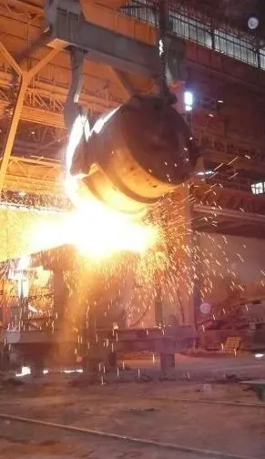 «Chiusi per lavori ambientali»