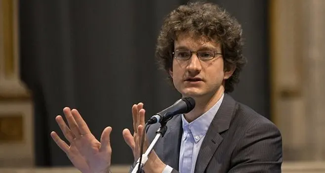 Passaporti con cognomi diversi, battaglia legale