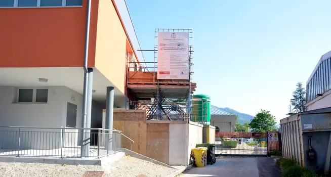 Nuova piscina: è tutto fermo