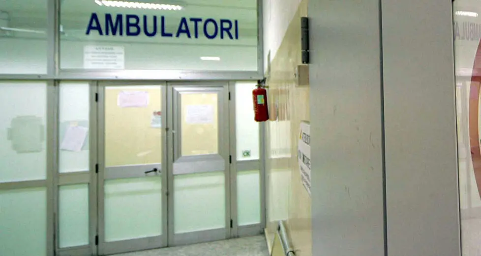 Il medico non c’è, tre mesi senza paga