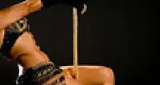 Fa causa alla ballerina per riavere i «suoi» regali
