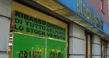 La lenta agonia di Blockbuster: basta noleggi