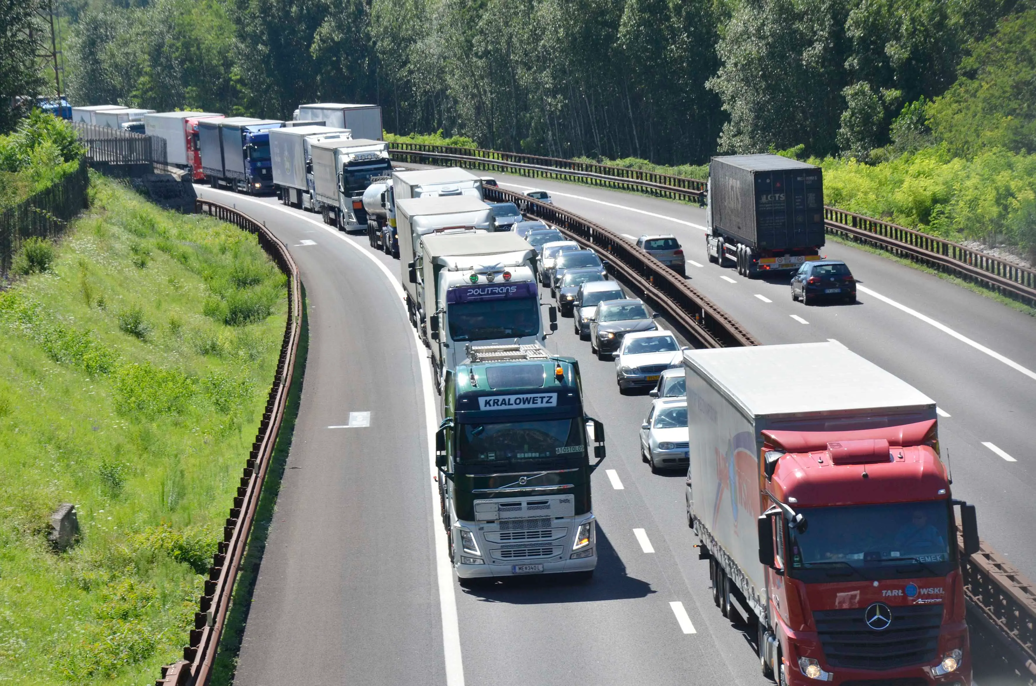 incidente fra camion in autostrada zona paese di Ala