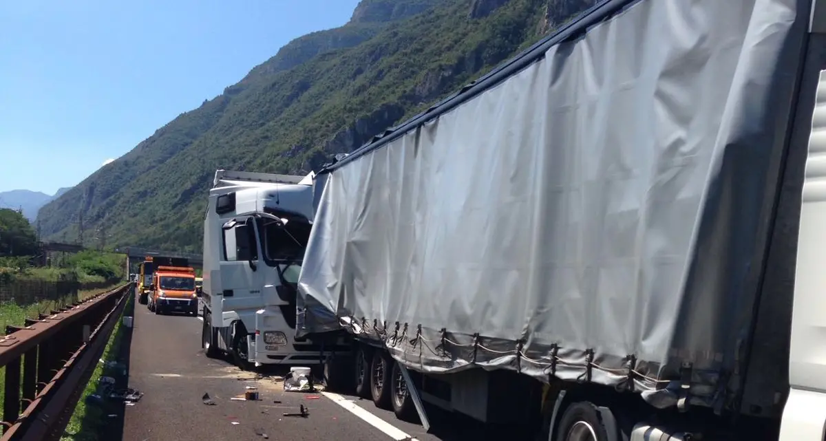 Autobrennero, nove persone coinvolte in due incidenti