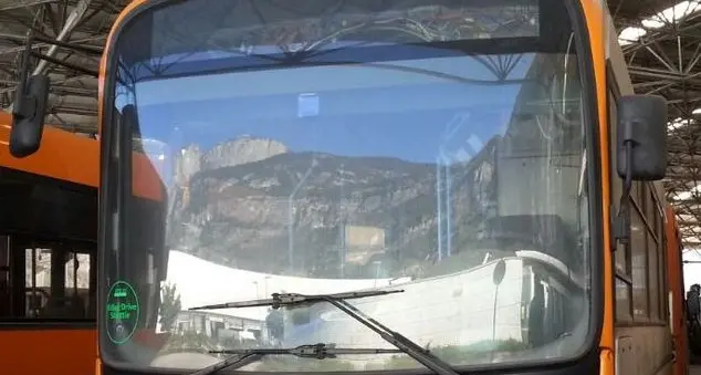 Trentino Trasporti svende i bus a Trotta