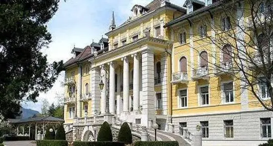 Grand Hotel e Terme cambiano padrone