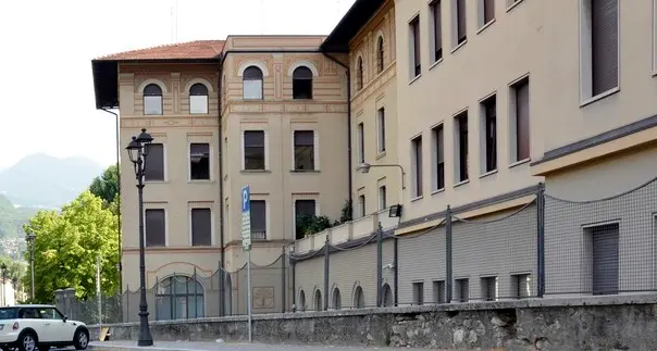 «Messa spostata di 3 ore per ragioni di sicurezza»