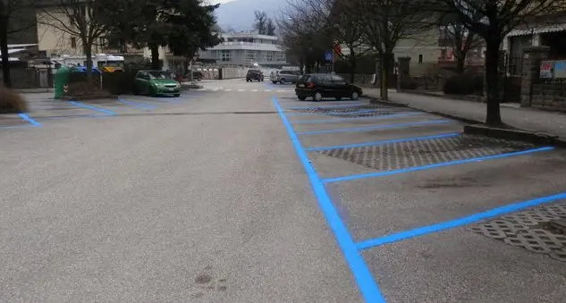 I parcheggi si pagano, la auto spariscono