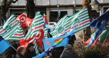 \"Immigrati, no all'aumento della tassa di soggiorno\"