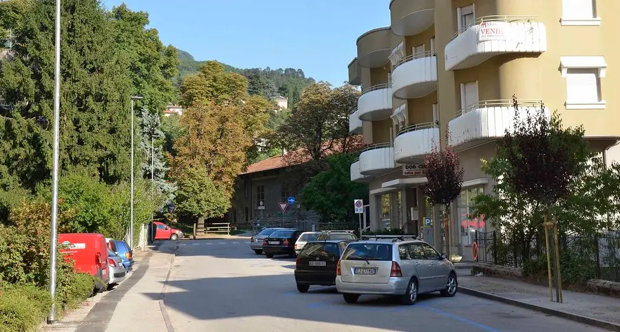 Rovereto, i lampioni di via Veneto gestiti da Lione via etere