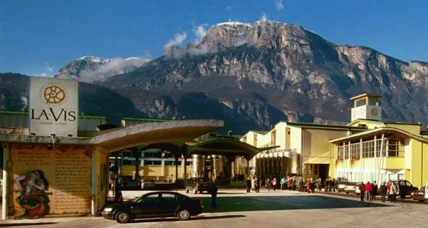 Cantina LaVis, è scattata l’inchiesta