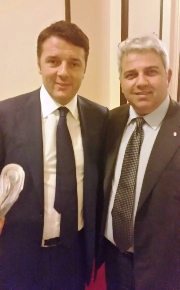 E per Ottobre Renzi diventa \"il Capo dello Stato\"