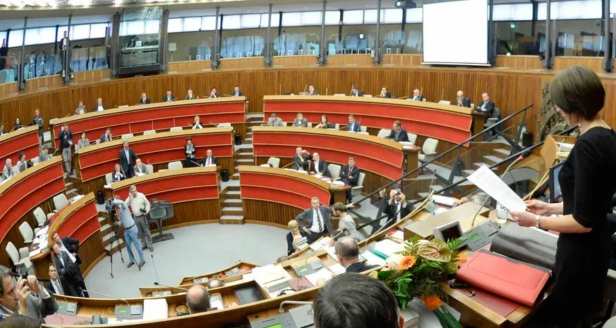 Comuni, via alle fusioni ma niente preferenze rosa