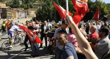 Giro di Padania, subito tafferugli
