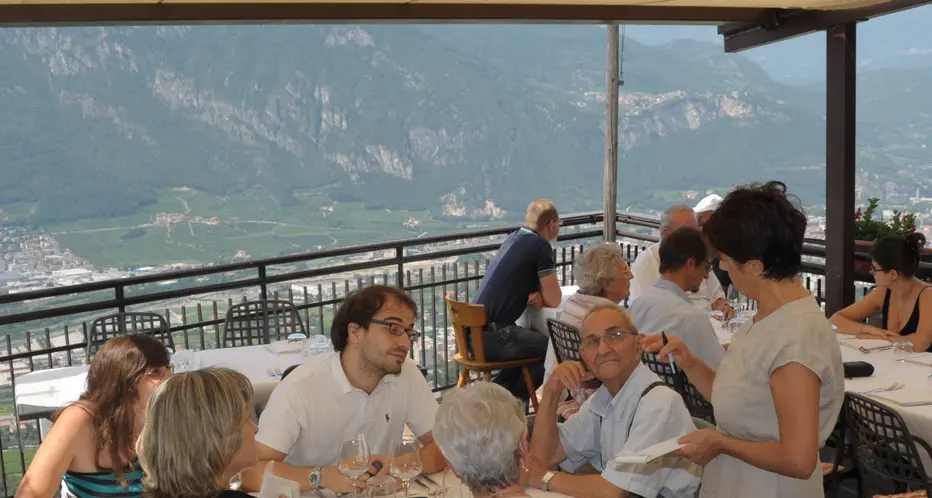 Rifugio Bindesi, domani l’«ultima cena»