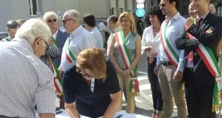 Punto nascite a Tione, firmano in 20.000