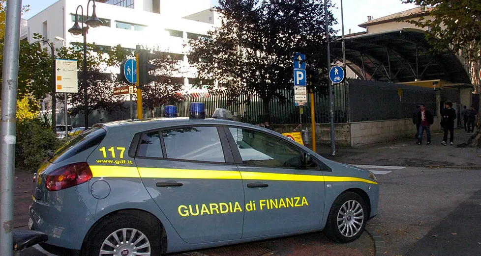 Evasione da 900 mila euro: gli sequestrano la casa