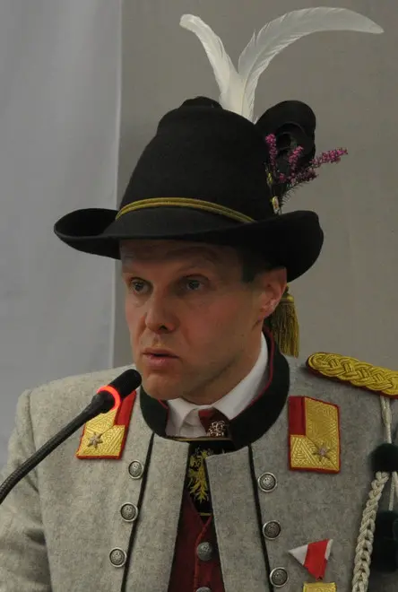 Schützen, Dalprà getta la spugna