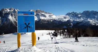Abbandona il figlio sulle piste da sci