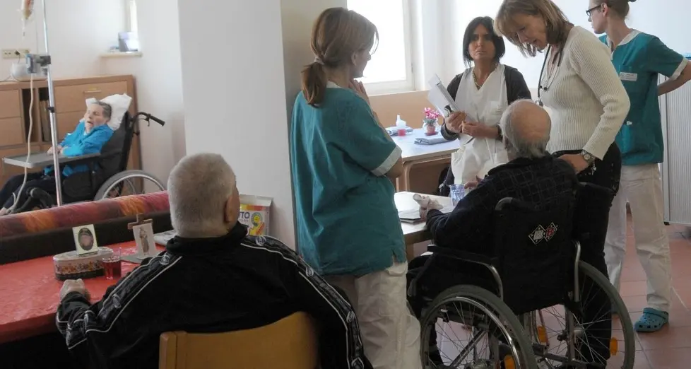 Rsa, stop aumenti Tetto a 47 euro