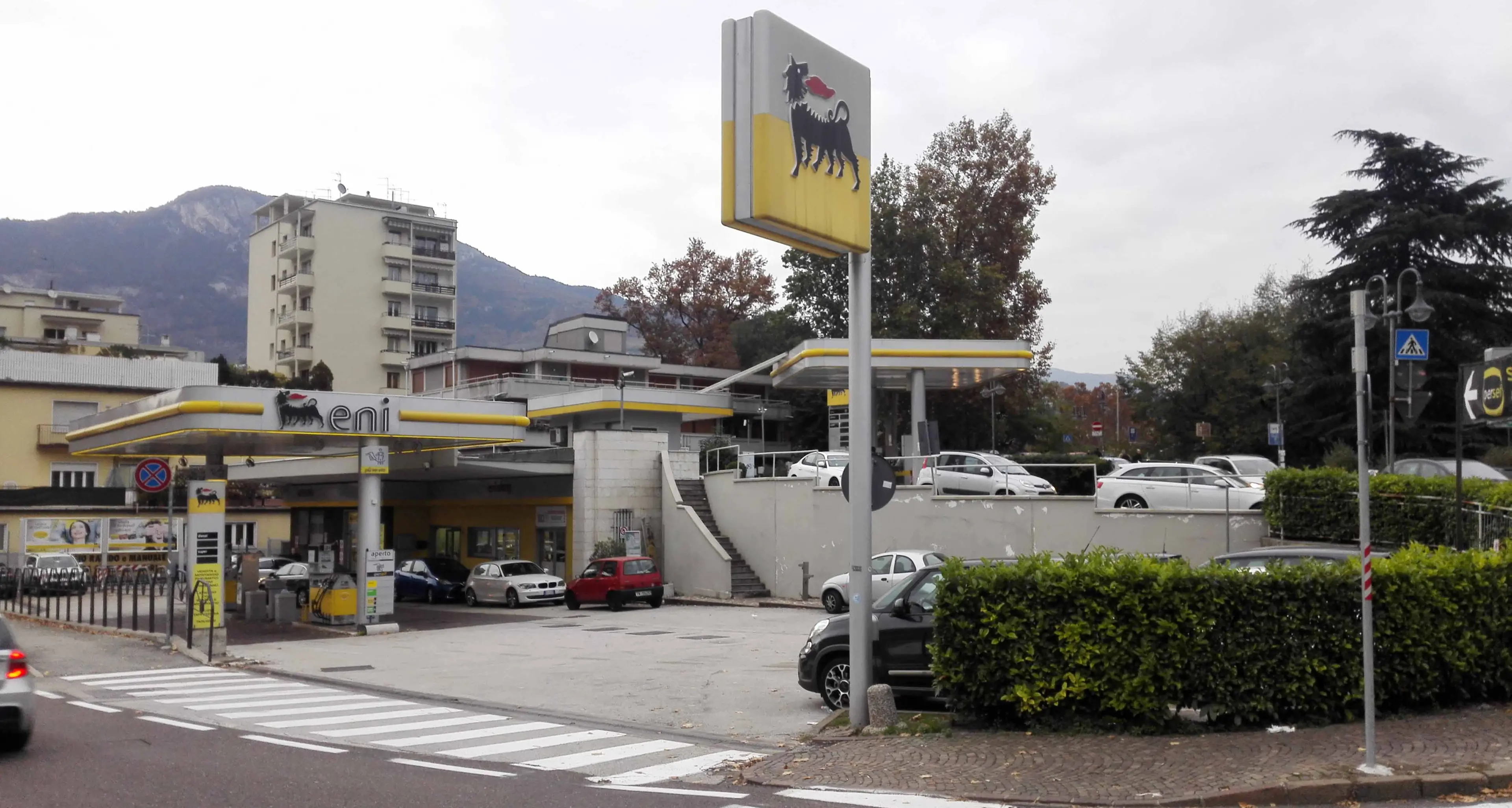 Al ponte di San Lorenzo l’Agip chiude i battenti