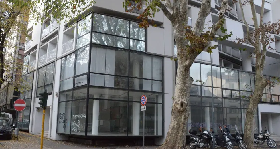 Dal cinema Art déco al parcheggio: ecco piazza Silvio Pellico