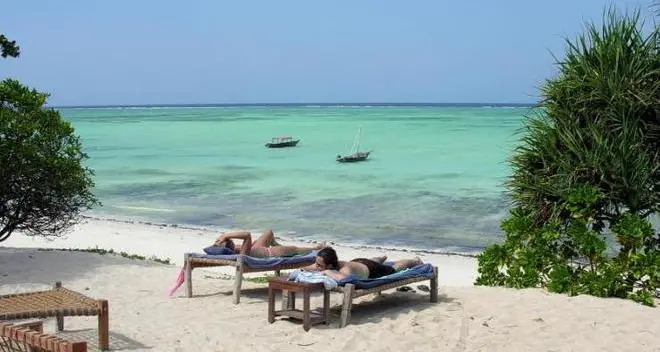 La crisi pesa sulle vacanze: meno soldi e meno giorni