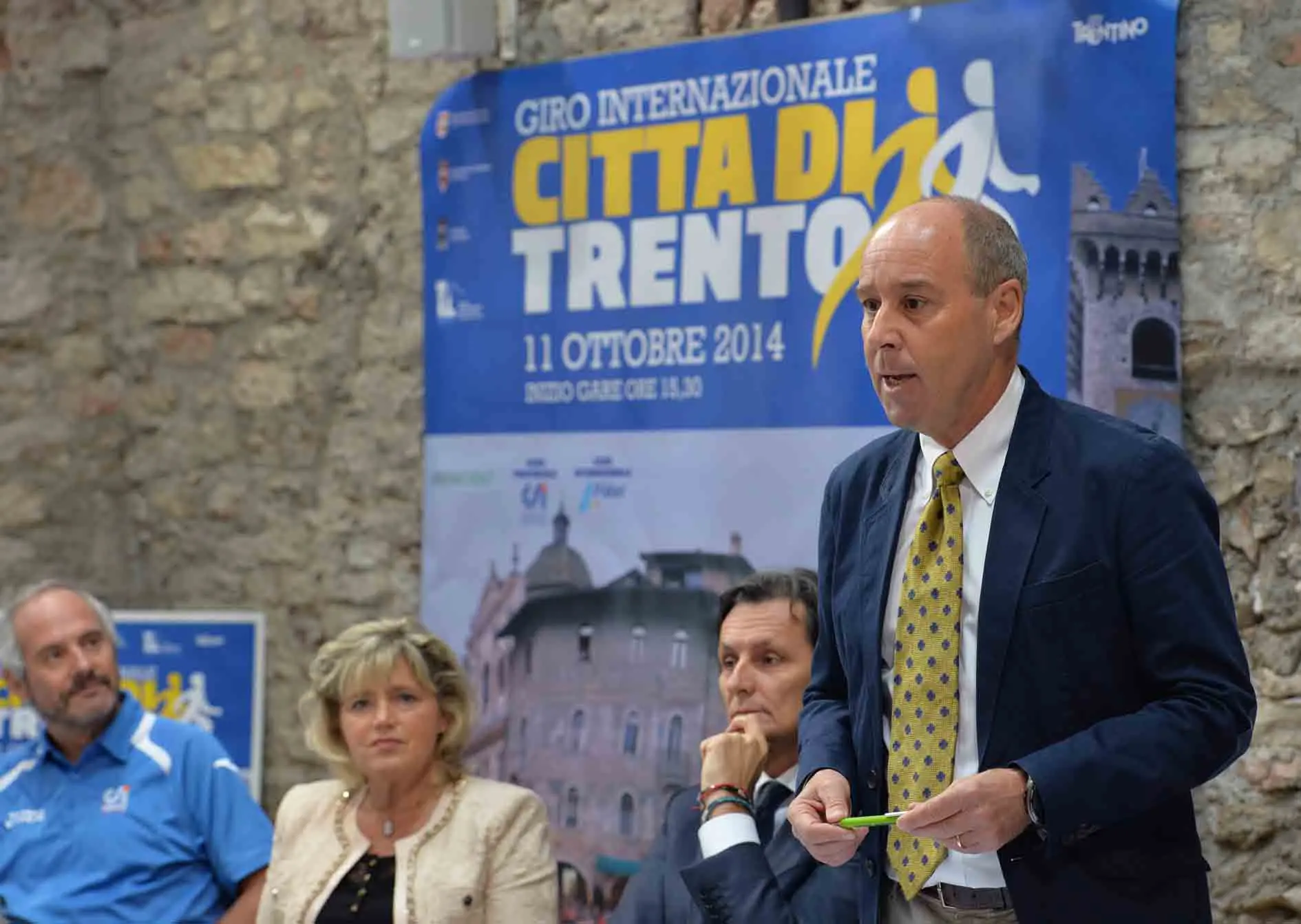 PRESENTAZIONE DEL 3° GIRO INTERNAZIONALE CITTà DI TRENTO A SINISTRA EZIO ZAPPINI PRESIDENTE DEL CIS ELDA VERONES GIORGIO FRACALOSSI TIZIANO BISOFFI GIANNI DE MADONNA E GIORGIO TOGLER 7-10-2014 © foto Daniele Mosna