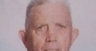 Sfruz, al funerale manca la bara