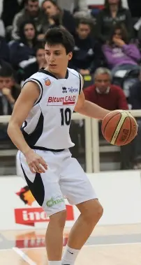 Basket: Trieste tarpa le ali all'Aquila Trento