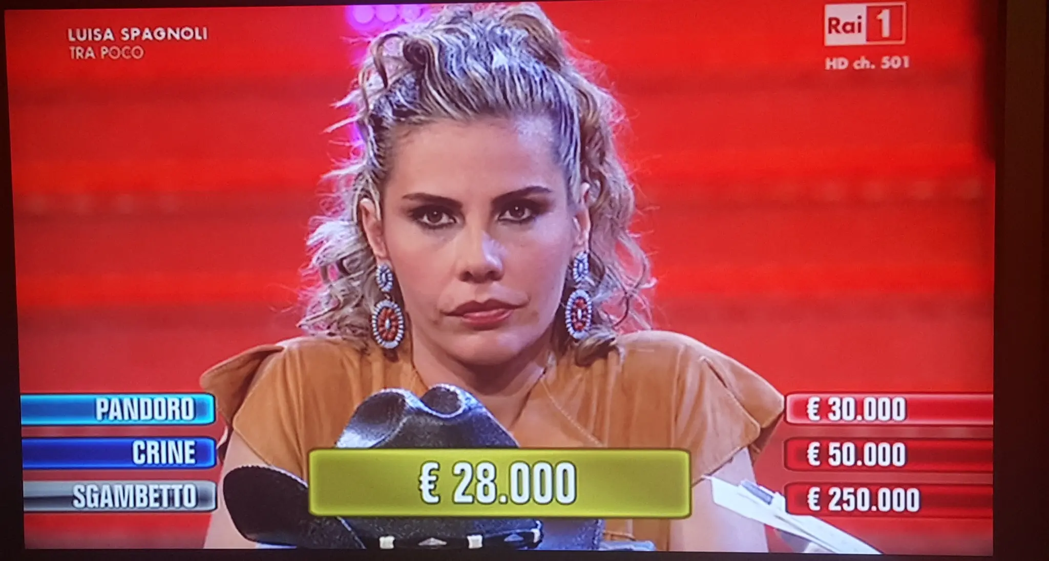 Nazarena, vince 31 mila euro ad \"Affari tuoi\"