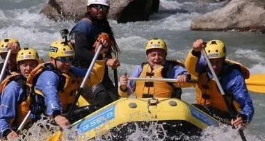 Aurelio De Laurentis si dà al rafting