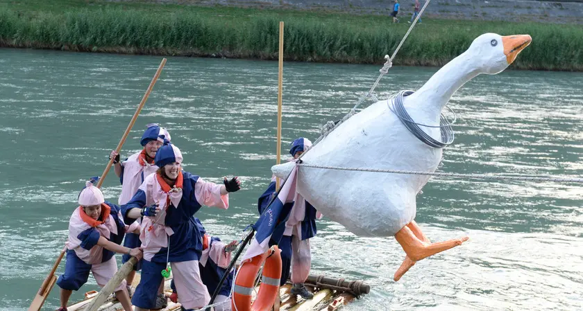La zattera di Mattarello vince il 32° Palio dell’Oca
