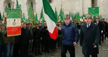 «Non lasceremo che il Tricolore sia sostituito»