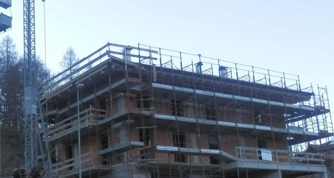 Susà, attrezzature edili rubate nel cantiere