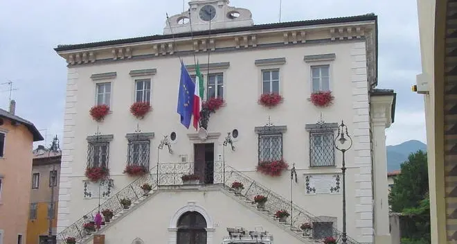 Alleanze spezzate, ognuno corre per sé