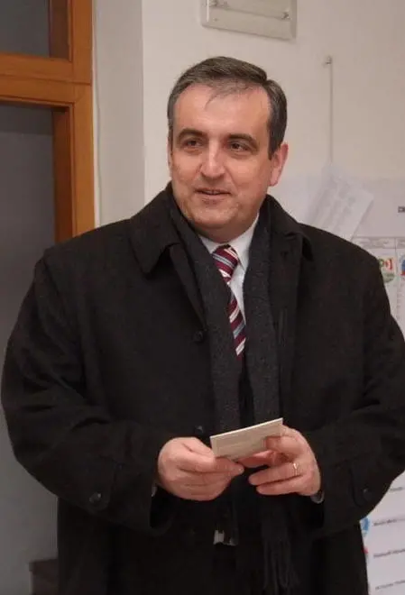 Quelli che... salutano la politica