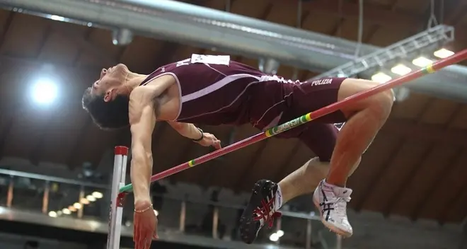 Salto in alto, Chesani fa il record indoor