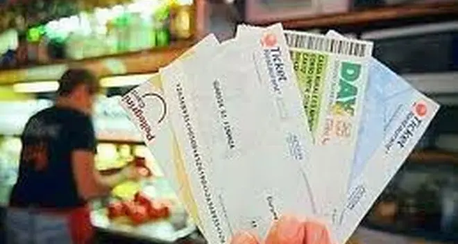 Buoni pasto, la gara slitta a fine anno