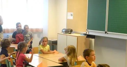 Scuola, «settimana corta» e metà lezioni in inglese