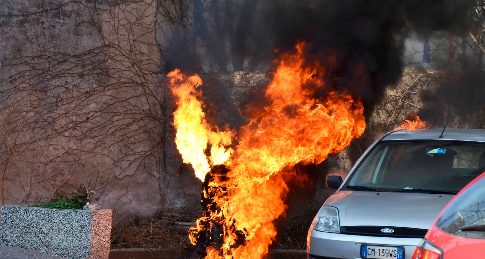 Un anno e 8 mesi al piromane di via Paoli