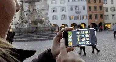 Trento, compra l'iPhone su ebay: truffato