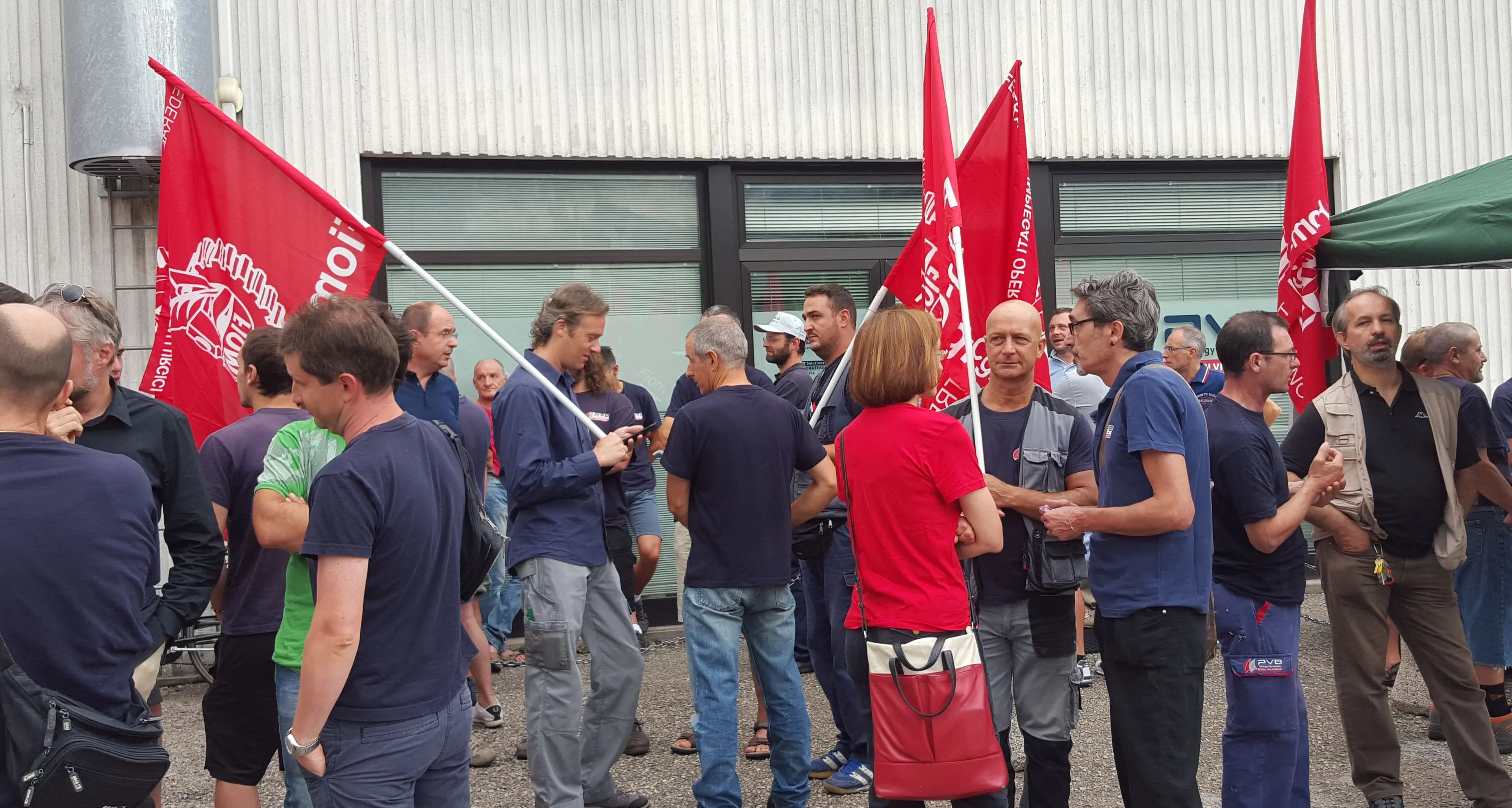 I lavoratori Pvb in sciopero contro gli esuberi