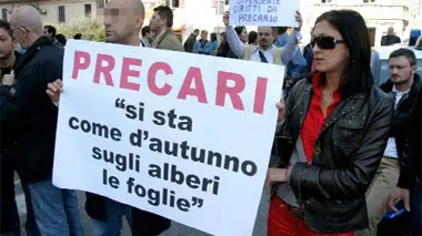 La protesta dei precari in consiglio provinciale