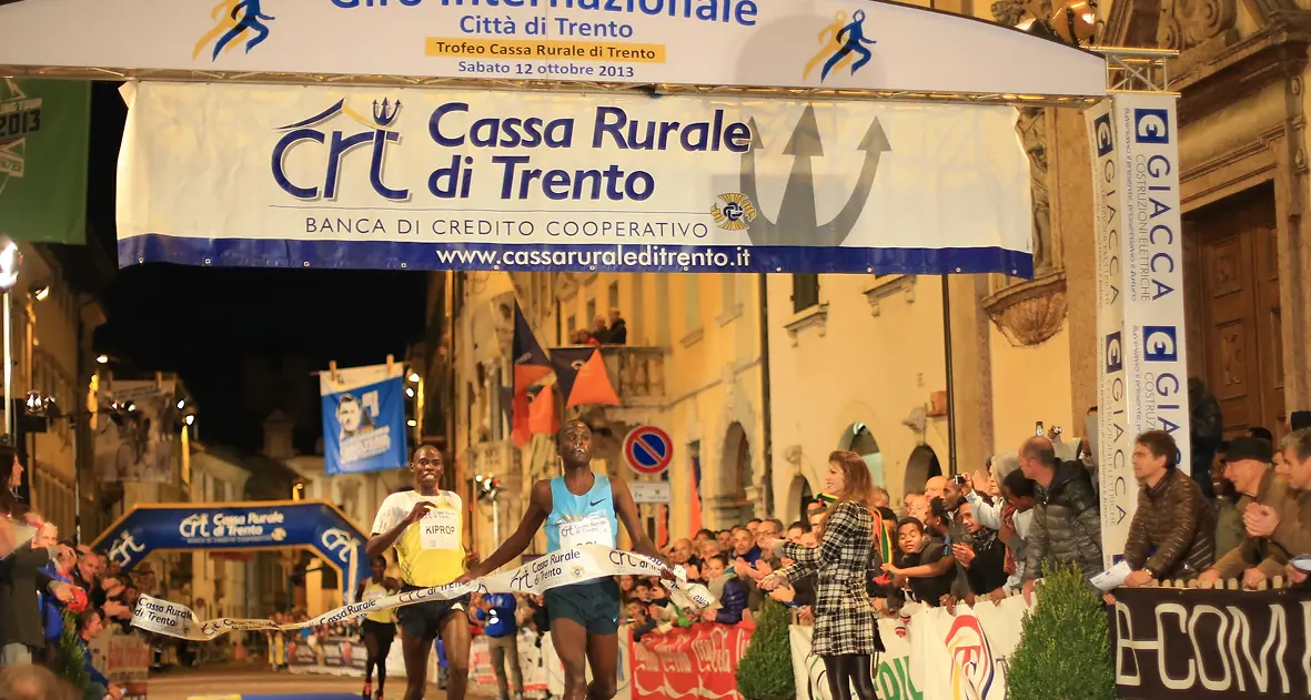 La solita parata di stelle al Giro al Sas