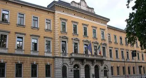 Salvano la casa grazie al bambino. Che non era ancora nato