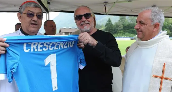 Il cardinale Sepe anche quest'anno in visita al Napoli a Dimaro