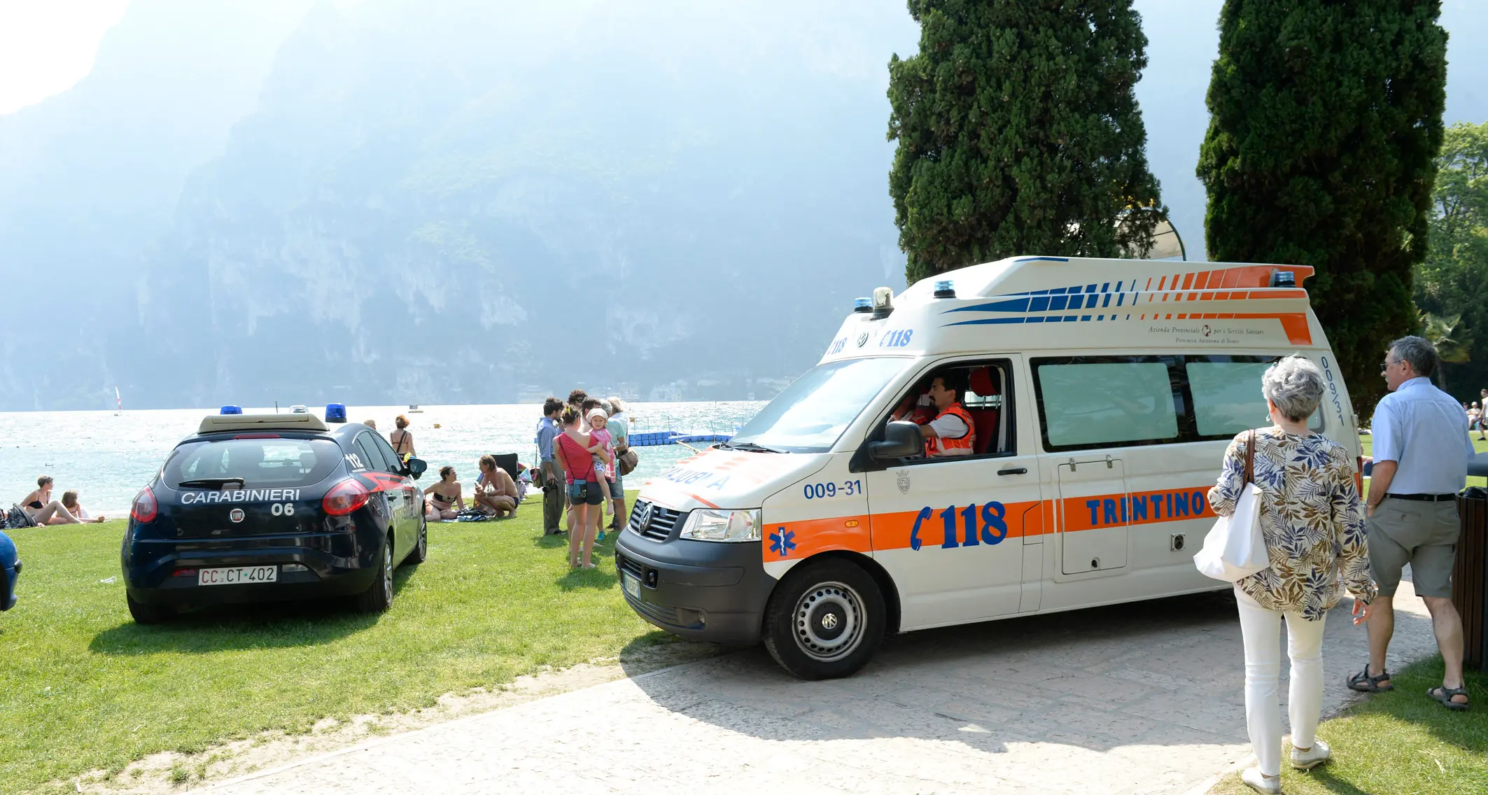 Anziano muore dopo un tuffo nel Garda