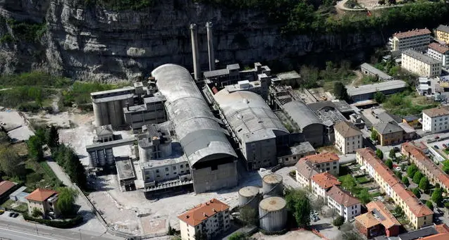 Italcementi, il parcheggio non si fa più